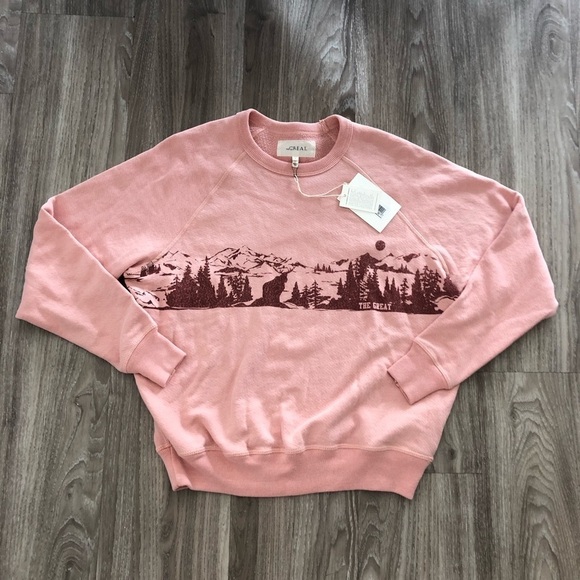THE GREAT. Tops - NWT The Great. College Alpine Graphic Sweatshirt in Cameo Pink XS